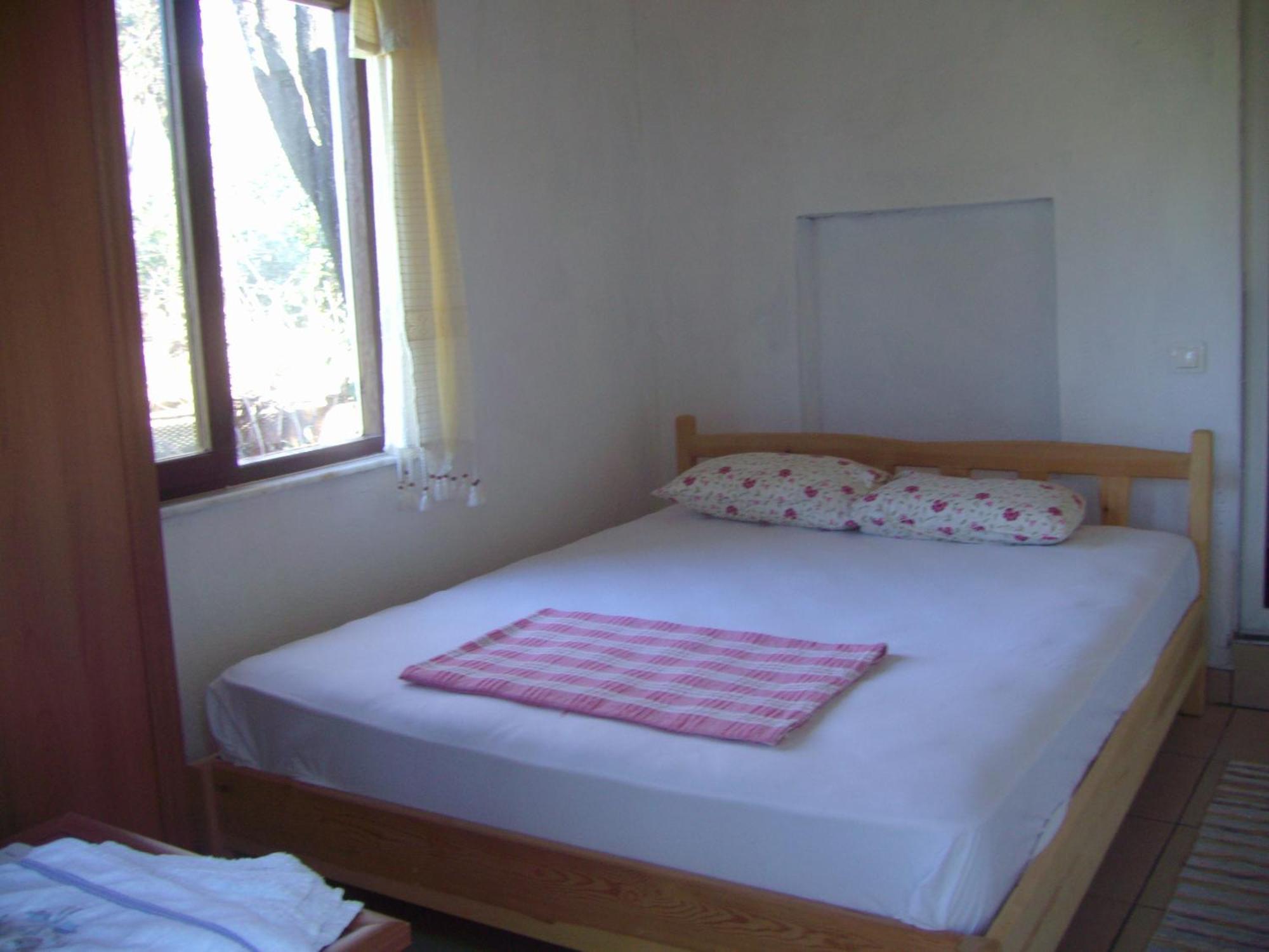 Cennet Pansiyon Hotell Kaleucagız Exteriör bild